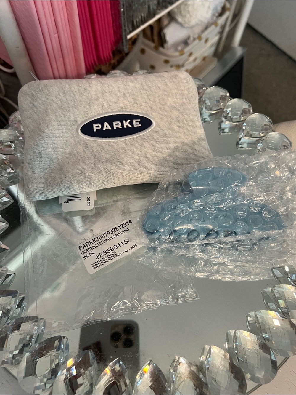 Parke Frosting Hair Clip with Pouch